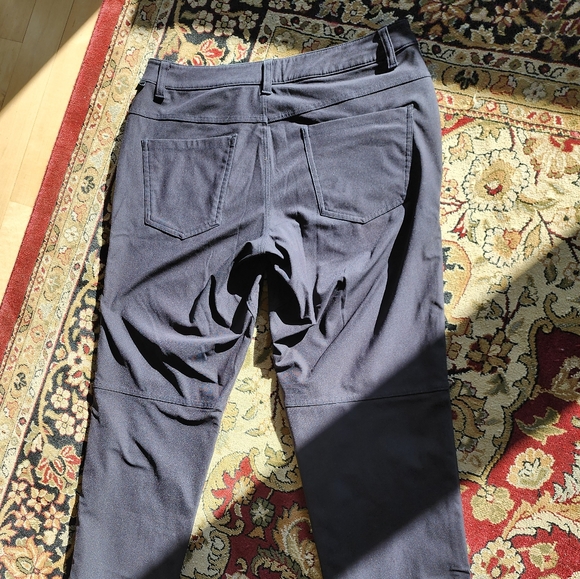 Lululemon ABC Slim-Fit 5 Pocket Pant 32" Warpstreme - Black - 31" Waist - Picture 7 of 7